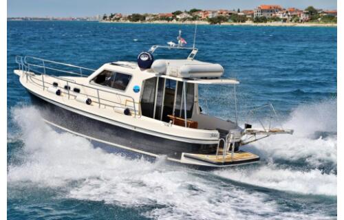 Adria 1002 Vektor Jedva