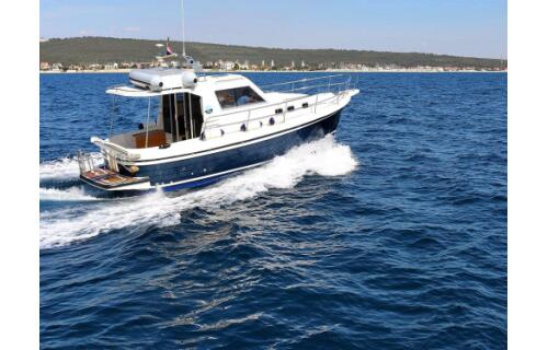 Adria 1002 Vektor Vella