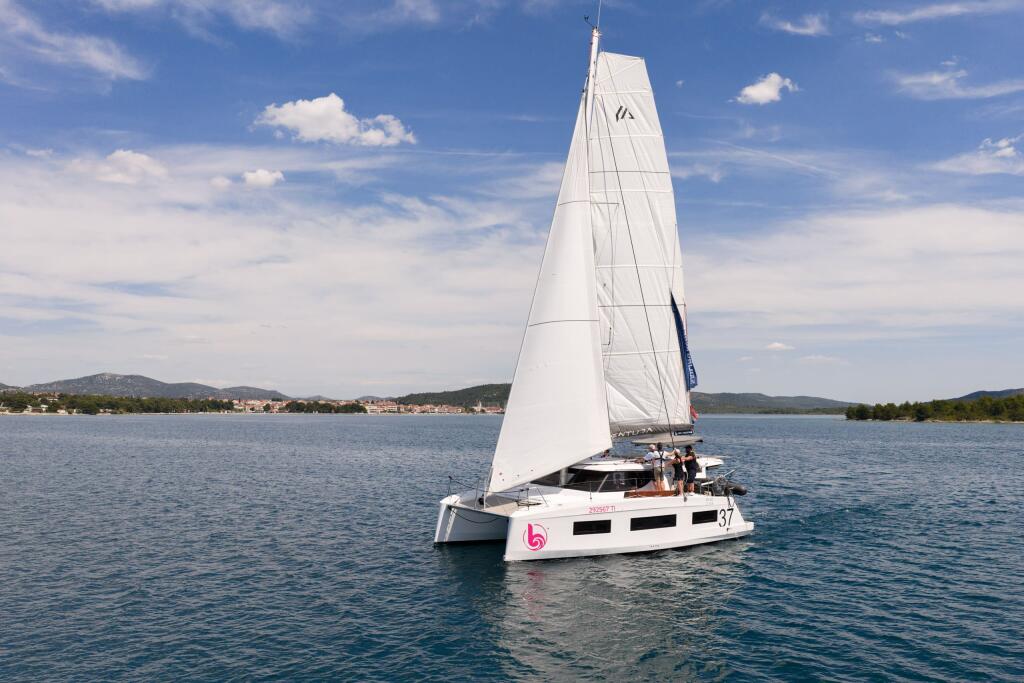 Aventura 37 Aruna