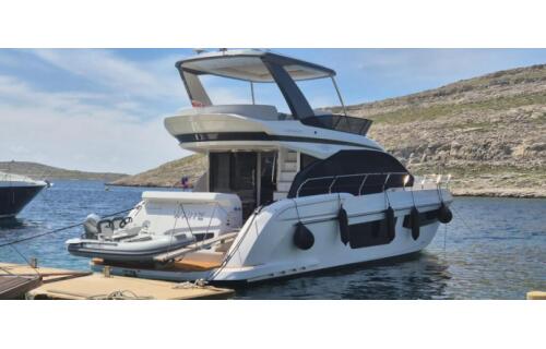 Azimut 53 White