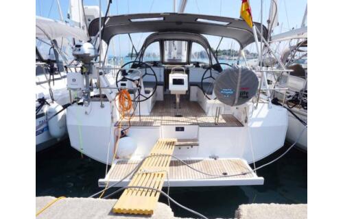 Bavaria C38 Elaia