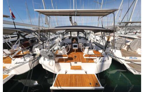 Bavaria C42 Style Leya