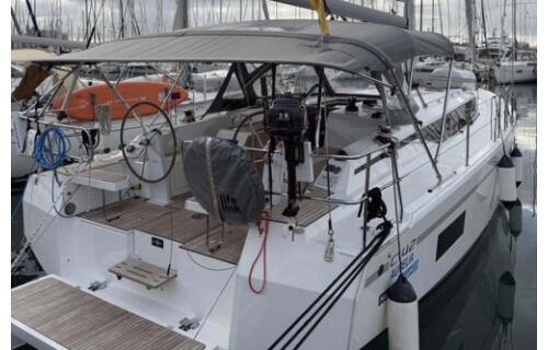 Bavaria C42 Style Aurelia