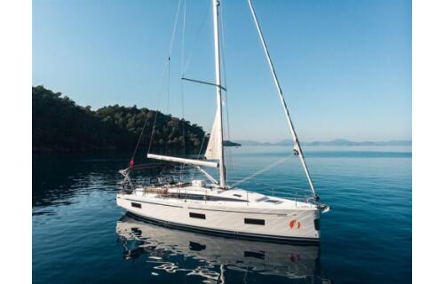 Bavaria C42 Nomad