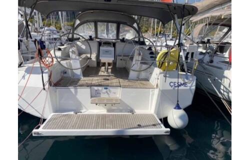 Bavaria C42 Sideways