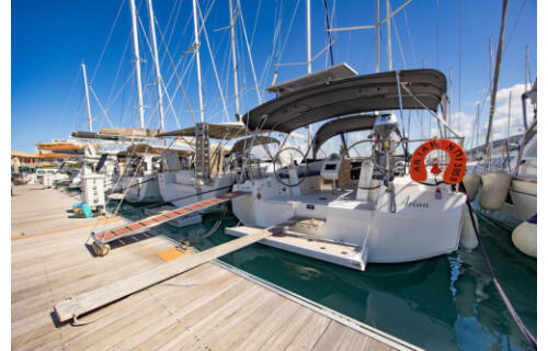Bavaria C42 Arian