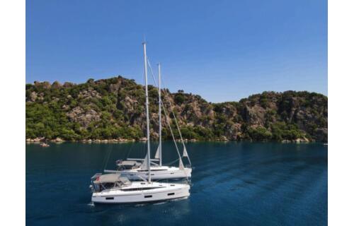 Bavaria C42 Sorores