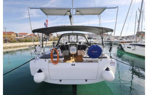 Bavaria C42 Summertime
