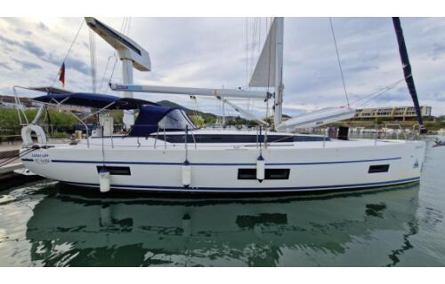 Bavaria C45 Holiday Lush Life