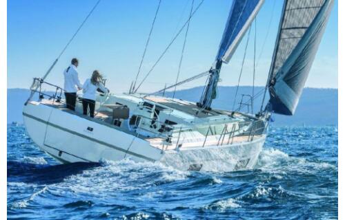 Bavaria C45 Dawn