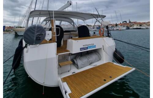 Bavaria C50 Style Nosanida