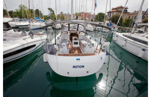 Bavaria Cruiser 34 Style Aston