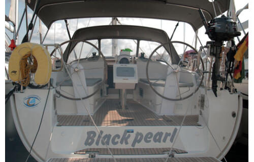 Bavaria Cruiser 37 Black Pearl