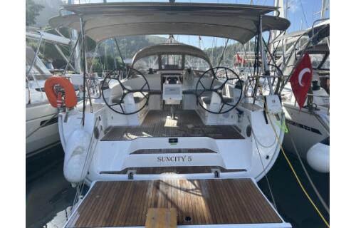 Bavaria Cruiser 46 Suncity 5