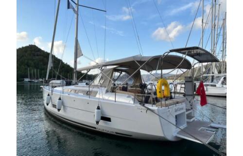 Dufour 390 GL Sail Corvus