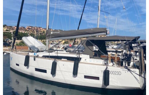 Dufour 390 Yaya