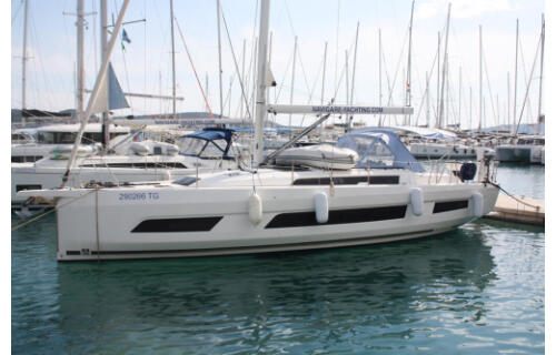 Dufour 41 Curiosity 