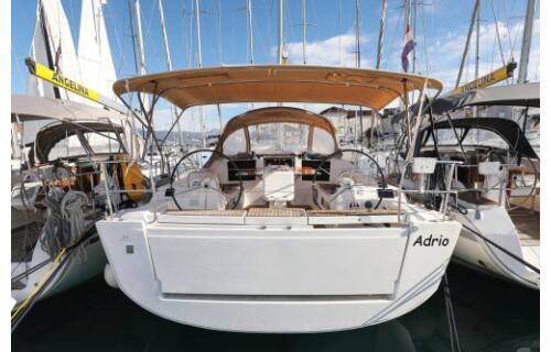 Dufour 412 GL Adrio