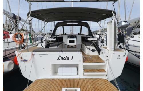 Dufour 430 Lucia 1