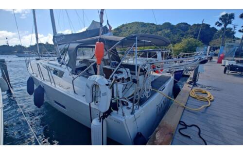 Dufour 430 Dancer