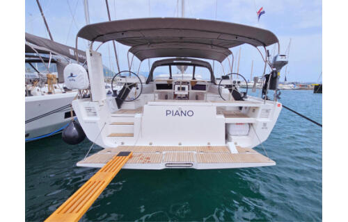 Dufour 470 Piano