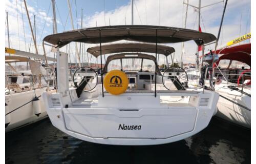 Dufour 470 Nausea