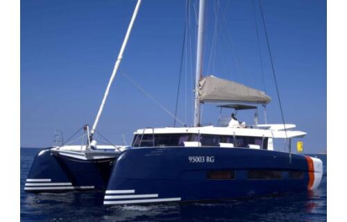 Dufour 48 Catamaran Var