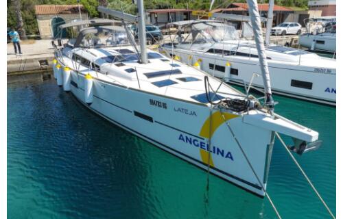 Dufour 520 GL Lateja