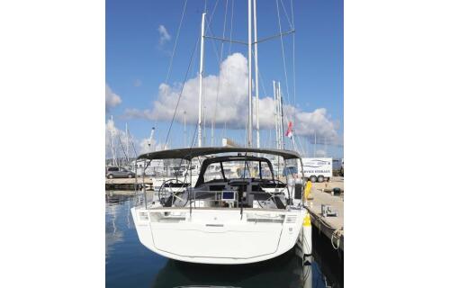 Dufour 530 Graceful Dancer