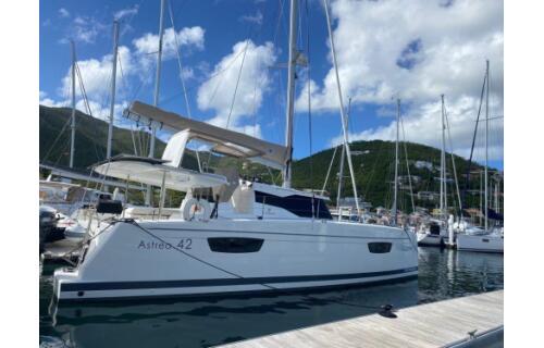 Fountaine Pajot Astrea 42 Maestro Serene Blue