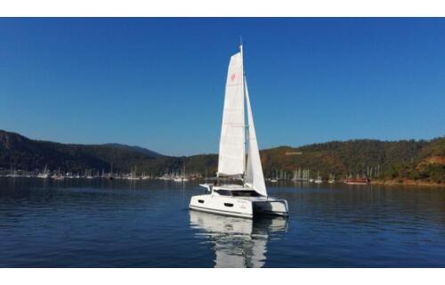 Fountaine Pajot Isla 40 Blue Orion