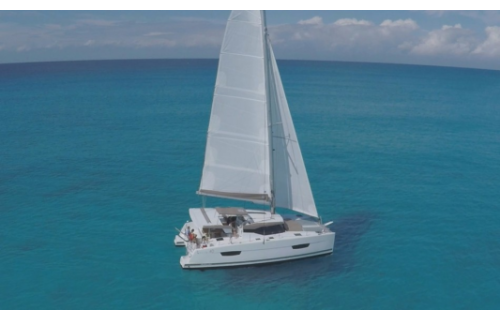 Fountaine Pajot Lucia 40 AKIALOA