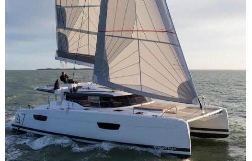 Fountaine Pajot Saona 47 Quintet Red Rose