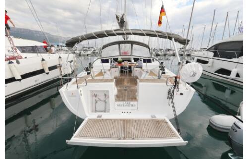 Hanse 455 Bare Necessities