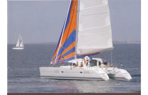 Lagoon 380 S2 Catcake