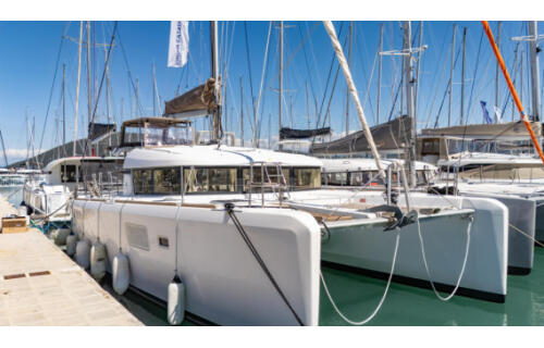 Lagoon 39 Deep Blue