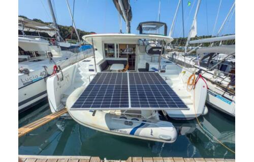 Lagoon 40 Blue