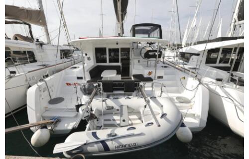 Lagoon 40 Tom & Jerry
