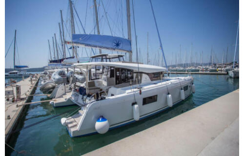 Lagoon 42 Angela V 