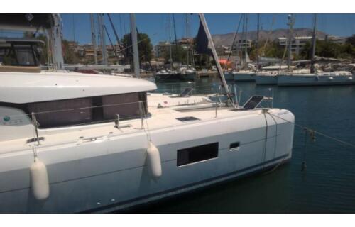 Lagoon 42 Aeolian Breeze