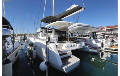 Lagoon 42 Sail la Vie