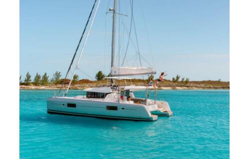 Lagoon 42 Blueskin