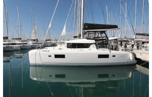 Lagoon 42 Luna