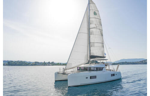 Lagoon 42 Equilibrium