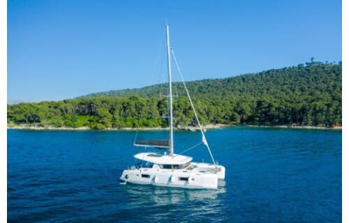 Lagoon 42 Brattia