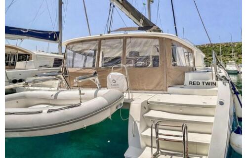 Lagoon 450 F Red Twin