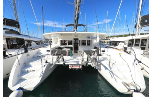 Lagoon 450 F Must Have