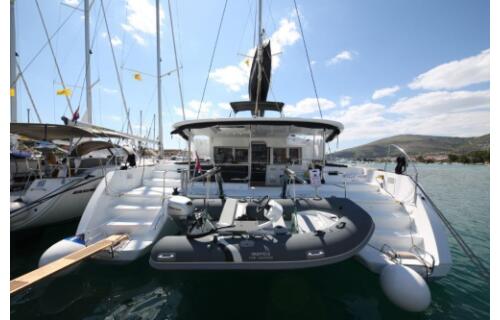 Lagoon 450 Reggae Point
