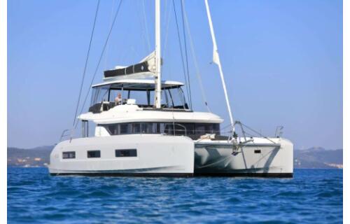 Lagoon 55 Champagne Please