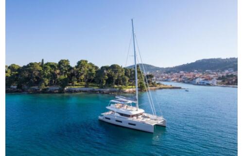 Lagoon 60 Diamond Diva